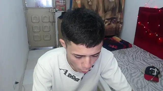 Snapshot of bby_santi chatting on February 2026 02:17:02 PM bby santi online show from February 2026 02:17:02 PM