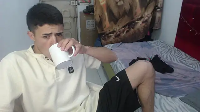 Snapshot of bby_santi chatting on March 2026 02:30:01 PM bby santi online show from March 2026 02:30:01 PM