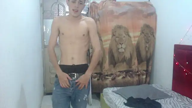 Snapshot of bby_santi chatting on March 2026 04:57:01 PM bby santi online show from March 2026 04:57:01 PM