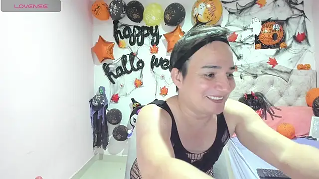 Snapshot of tania_lucia1 chatting on October 2025 03:58:02 AM tania lucia1 online show from October 2025 03:58:02 AM