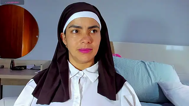 ClaraMariaMon online show from March 2025 01:40:02 PM