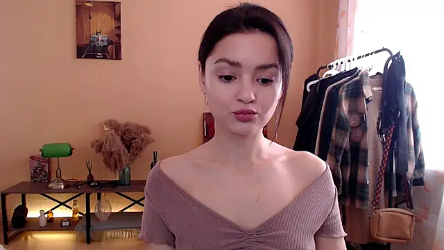 Snapshot of CuteRuby99 chatting on October 2025 05:13:01 AM CuteRuby99 online show from October 2025 05:13:01 AM