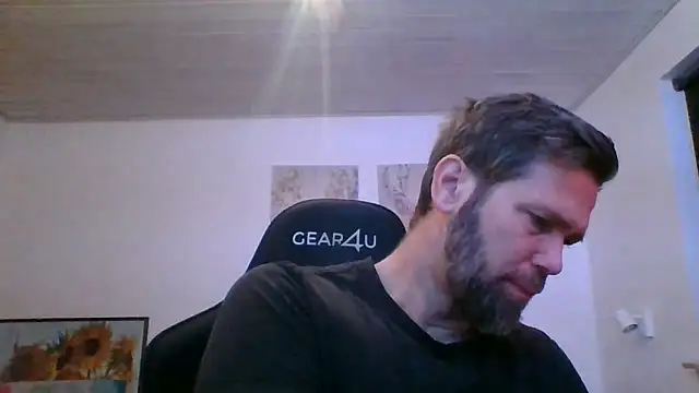 Gotta1 online show from November 2025 03:34:01 PM