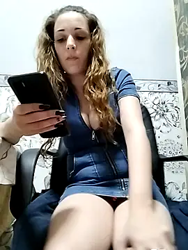 Snapshot of Amira_17 chatting on March 2025 07:20:02 PM Amira 17 online show from March 2025 07:20:02 PM