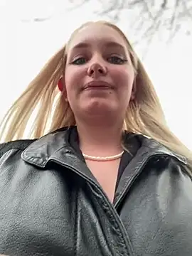 Milkyy wway online show from March 2025 02:32:02 PM