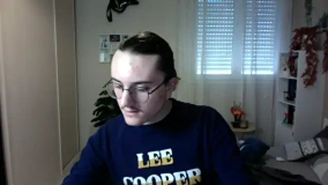 Snapshot of enzolb chatting on November 2025 08:36:02 AM enzolb online show from November 2025 08:36:02 AM