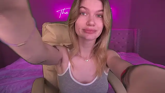 Snapshot of AnacondaOn chatting on February 2025 08:32:02 AM AnacondaOn online show from February 2025 08:32:02 AM