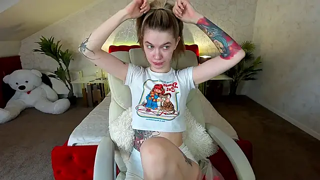 Snapshot of AnacondaOn chatting on March 2025 09:24:02 AM AnacondaOn online show from March 2025 09:24:02 AM