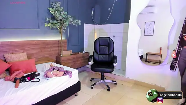 megan morgan01 online show from November 2025 12:05:02 PM