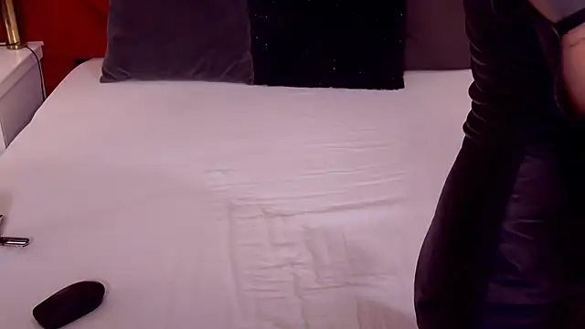 MinnieDrew online show from January 2025 08:06:02 PM