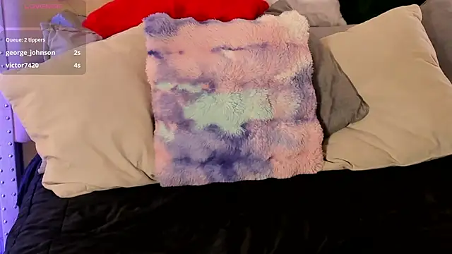 Snapshot of AriRobert_ chatting on November 2025 07:11:02 AM AriRobert online show from November 2025 07:11:02 AM