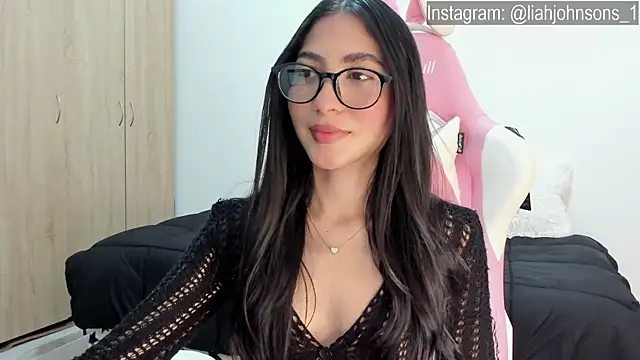 Sweetnaughtygirl  online show from February 2025 04:10:01 AM