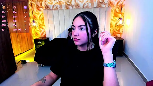 Snapshot of miichael_black chatting on April 2026 04:31:02 PM miichael black online show from April 2026 04:31:02 PM