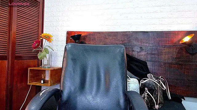 Celeste sanz online show from November 2025 10:48:01 AM