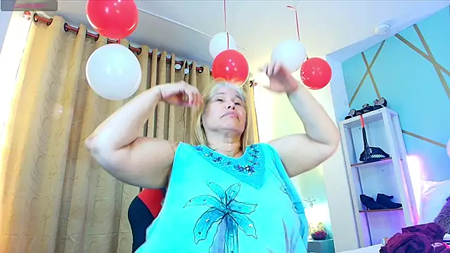 Snapshot of girl_amada chatting on September 2025 02:41:01 PM girl amada online show from September 2025 02:41:01 PM