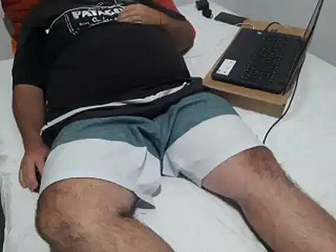 mfreitas005 online show from January 2025 11:30:01 PM