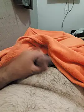 mfreitas005 online show from November 2025 12:02:01 AM