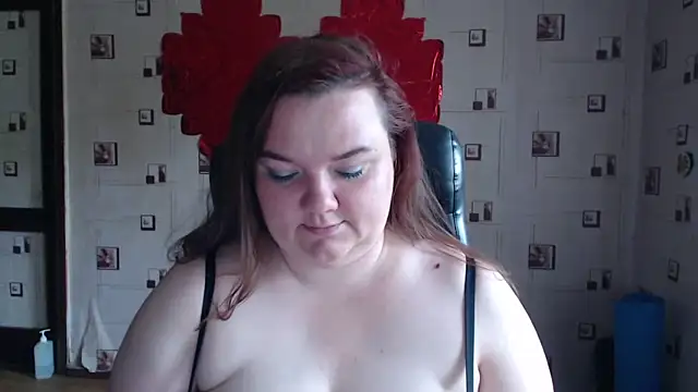 Snapshot of TasyaBigTTs chatting on September 2025 06:25:02 AM TasyaBigTTs online show from September 2025 06:25:02 AM