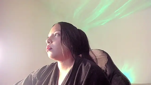 emiily15   online show from December 2025 08:18:02 PM