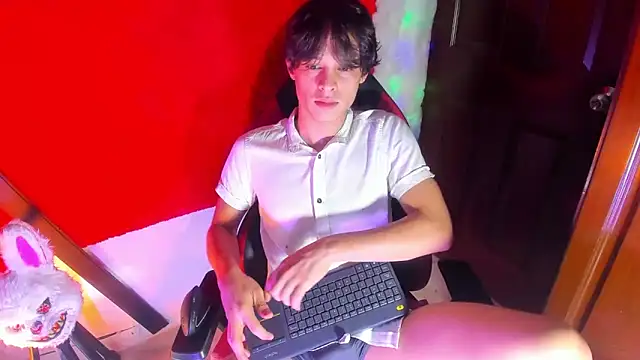 LilOwen  online show from February 2026 05:22:02 PM