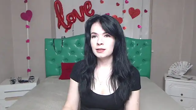 Snapshot of JasmineKouch chatting on April 2026 06:03:02 AM JasmineKouch online show from April 2026 06:03:02 AM