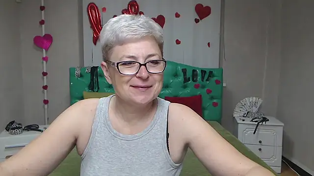 EmiliaGree online show from October 2025 05:08:02 AM