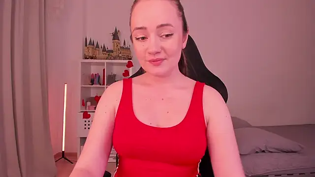 Snapshot of WalkingGirl chatting on February 2025 08:37:01 PM WalkingGirl online show from February 2025 08:37:01 PM