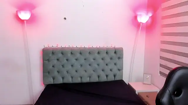 Snapshot of Camiila_Osorio chatting on February 2025 03:45:01 AM Camiila Osorio online show from February 2025 03:45:01 AM