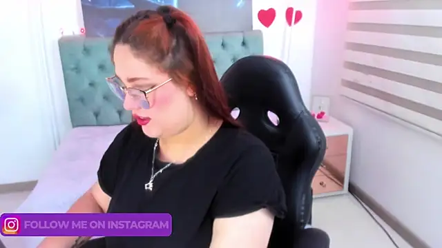Snapshot of Camiila_Osorio chatting on March 2025 03:32:01 AM Camiila Osorio online show from March 2025 03:32:01 AM