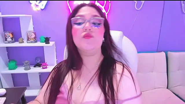 Snapshot of Camiila_Osorio chatting on September 2025 07:39:02 PM Camiila Osorio online show from September 2025 07:39:02 PM