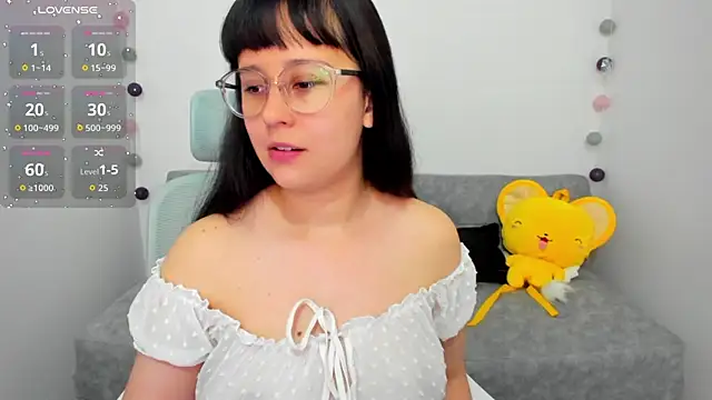 Sofiskies online show from November 2025 11:47:01 PM