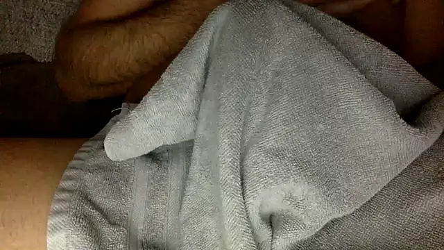 Snapshot of hungtom40 chatting on November 2025 04:55:02 AM hungtom40 online show from November 2025 04:55:02 AM