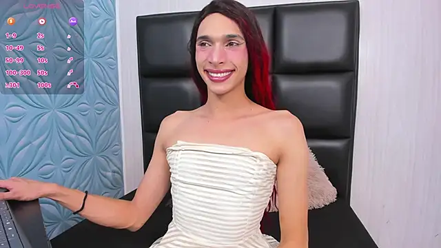 Snapshot of Milk_max_18 chatting on February 2025 08:26:01 PM Milk max 18 online show from February 2025 08:26:01 PM
