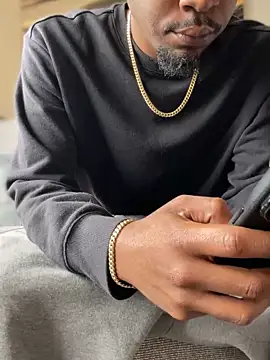 MobyDxck online show from December 2024 04:59:02 PM