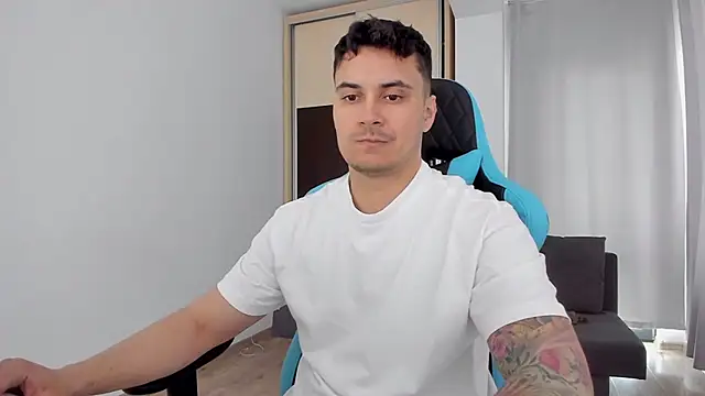 MatMalonne online show from March 2025 01:12:01 PM