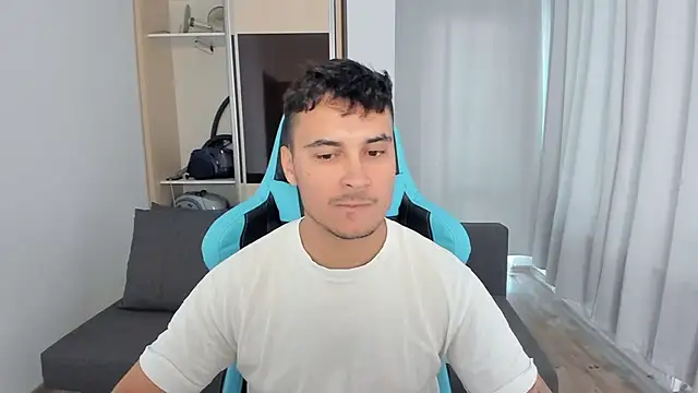 MatMalonne online show from October 2025 12:58:01 PM