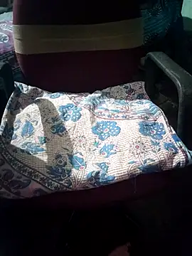 Snapshot of Ralisha_Rani chatting on October 2025 07:51:01 PM Ralisha Rani online show from October 2025 07:51:01 PM