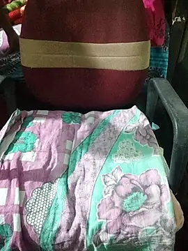 Snapshot of Ralisha_Rani chatting on November 2025 10:20:02 PM Ralisha Rani online show from November 2025 10:20:02 PM