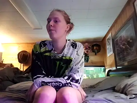 Ryan and Aurora online show from May 2026 01:29:01 PM
