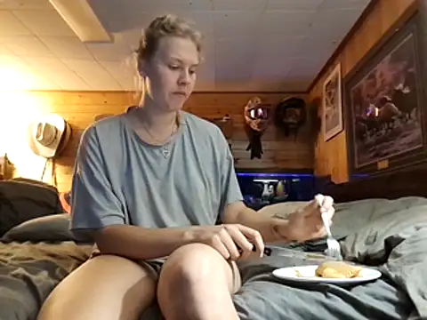Ryan and Aurora online show from June 2026 12:28:02 PM