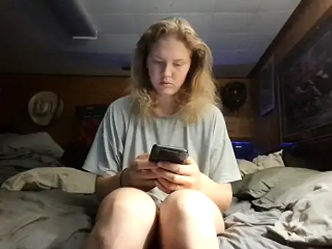 Ryan and Aurora online show from June 2026 01:42:01 PM