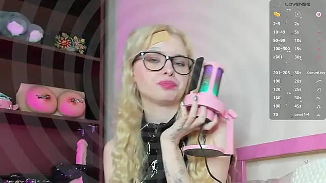 MisssLola online show from February 2025 05:03:02 PM