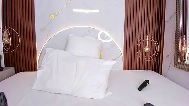 miamiller69 online show from September 2025 04:14:02 AM