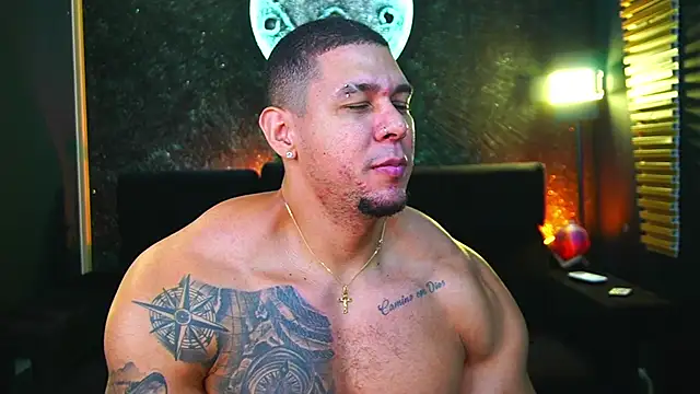 Snapshot of MassimoWalton2 chatting on March 2025 01:48:01 PM MassimoWalton2 online show from March 2025 01:48:01 PM