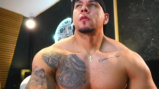 MassimoWalton2 online show from November 2025 12:05:02 PM