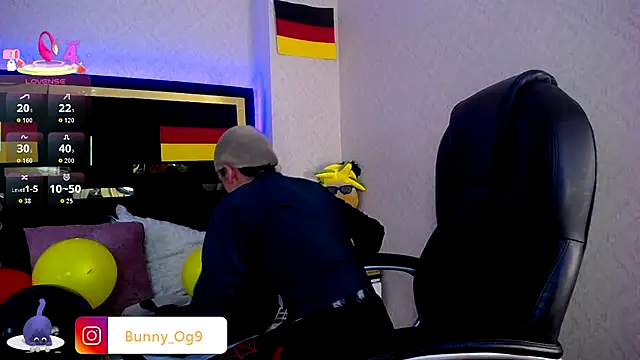 Bunny O online show from September 2025 08:25:01 PM