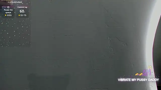 Snapshot of melaniecooperr chatting on February 2026 03:32:02 AM melaniecooperr online show from February 2026 03:32:02 AM