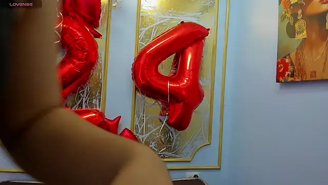 Snapshot of melaniecooperr chatting on February 2026 03:22:02 AM melaniecooperr online show from February 2026 03:22:02 AM