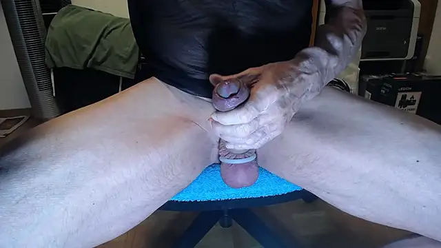 Snapshot of MrTrent chatting on March 2025 07:26:01 AM MrTrent online show from March 2025 07:26:01 AM