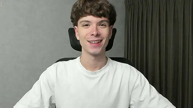 Snapshot of calvin_love_you chatting on March 2026 06:14:01 PM calvin love you online show from March 2026 06:14:01 PM